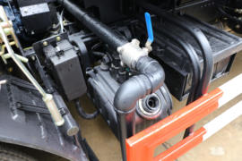 多利卡D6&nbsp;洒水车/喷洒车底盘图片