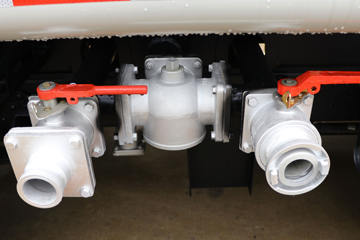 ���� ������D6 20�������� 140���� 4X2 ��ˮ��(��֪����)(SCS5070GPSEQ-6)ͼƬ