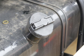 ���� ������D6 20�������� 140���� 4X2 ��ˮ��(��֪����)(SCS5070GPSEQ-6)ͼƬ