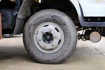 Ծ�� ����X300 110���� 4X2 4.2����ƿ���䳵(SH5042TQPVEDBNW1)ͼƬ