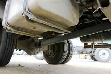 Ծ�� ����X300 110���� 4X2 4.2����ƿ���䳵(SH5042TQPVEDBNW1)ͼƬ