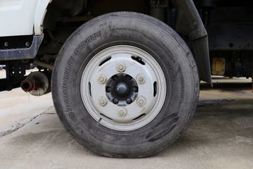 Ծ�� ����X300 110���� 4X2 4.2����ƿ���䳵(SH5042TQPVEDBNW1)ͼƬ