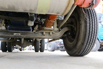 Ծ�� ����X300 110���� 4X2 4.2����ƿ���䳵(SH5042TQPVEDBNW1)ͼƬ