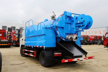 飞碟奥驰底盘&nbsp;吸污/吸粪车外观图片