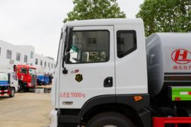 东风多利卡底盘&nbsp;洒水车/喷洒车外观图片