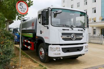 东风多利卡底盘&nbsp;洒水车/喷洒车外观图片