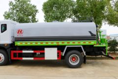 东风 多利卡D9 210马力 4X2 绿化喷洒车(神狐牌)(HLQ5181GSSE5)