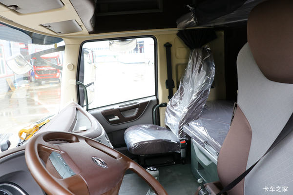 天龙旗舰KX牵引车火热促销中 让利高达0.5万