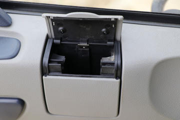 �������ó� ��� 190���� 4X2 ���ͳ�(��ʤ��)(CSC5180GYYDA)ͼƬ