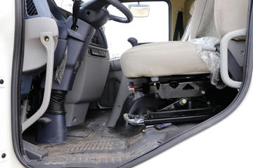 �������ó� ��� 190���� 4X2 ���ͳ�(��ʤ��)(CSC5180GYYDA)ͼƬ