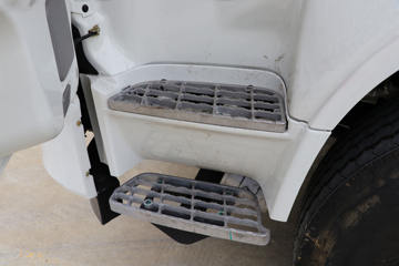 �������ó� ��� 190���� 4X2 ���ͳ�(��ʤ��)(CSC5180GYYDA)ͼƬ