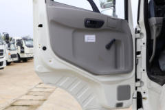 东风商用车 天锦 190马力 4X2 运油车(楚胜牌)(CSC5180GYYDA)