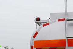 东风商用车 天锦 190马力 4X2 运油车(楚胜牌)(CSC5180GYYDA)