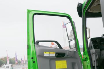 风度&nbsp;洒水车/喷洒车驾驶室图片