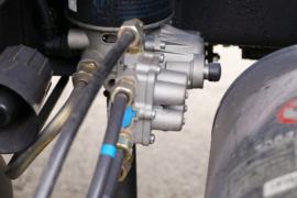 风度 洒水车/喷洒车底盘图片