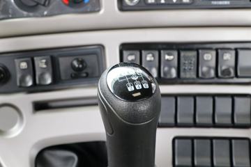 ½ VLȼ 460 6X4 LNGǣ()(DFV4258GP6N)ͼƬ