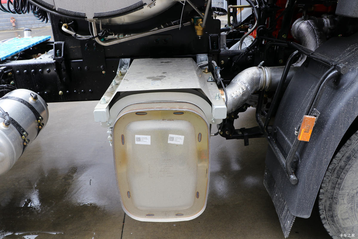 ½ VLȼ 460 6X4 LNGǣ()(DFV4258GP6N)                                                