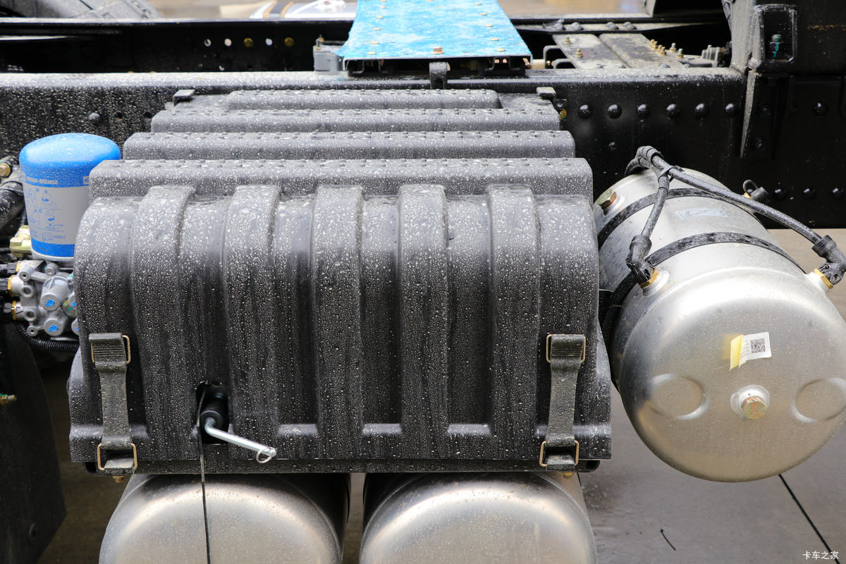 ½ VLȼ 460 6X4 LNGǣ()(DFV4258GP6N)                                                