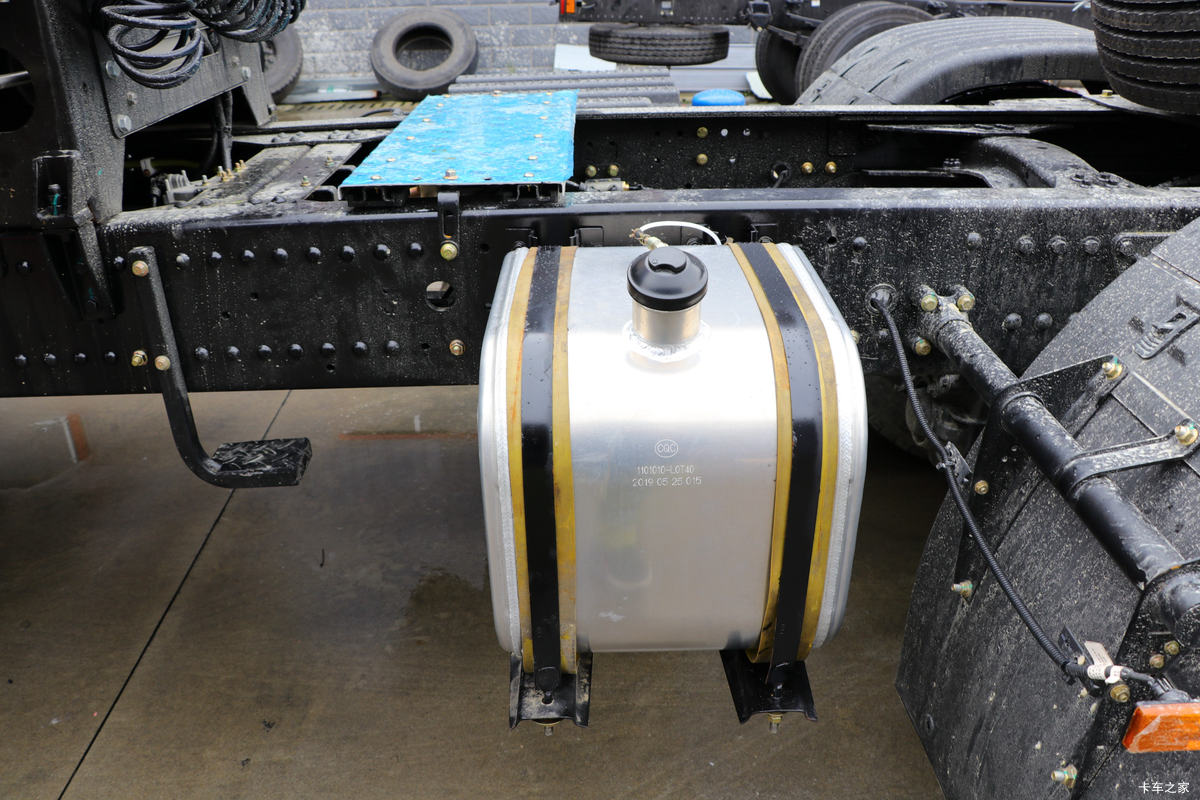 ½ VLȼ 460 6X4 LNGǣ()(DFV4258GP6N)                                                