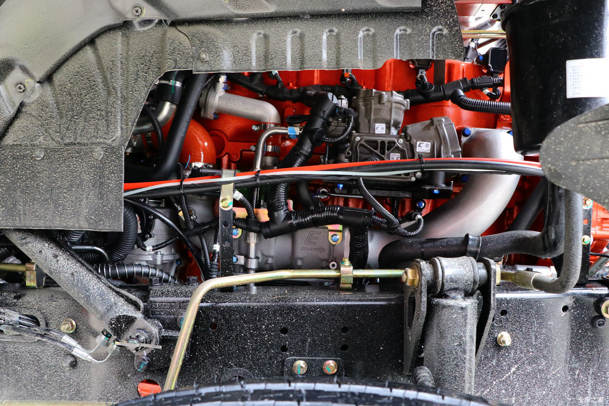 ½ VLȼ 460 6X4 LNGǣ()(DFV4258GP6N)                                                