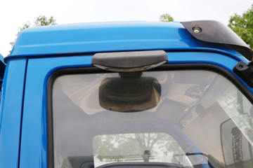 ����Ծ�� ����X500 125���� 4X2 ƽ�����䳵(SH5042TPBKFDCWZ)ͼƬ