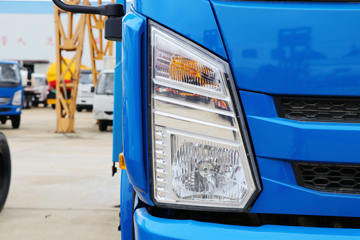 ����Ծ�� ����X500 125���� 4X2 ƽ�����䳵(SH5042TPBKFDCWZ)ͼƬ