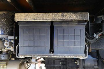 ����Ծ�� ����X500 125���� 4X2 ƽ�����䳵(SH5042TPBKFDCWZ)ͼƬ