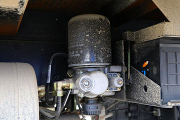 ����Ծ�� ����X500 125���� 4X2 ƽ�����䳵(SH5042TPBKFDCWZ)ͼƬ