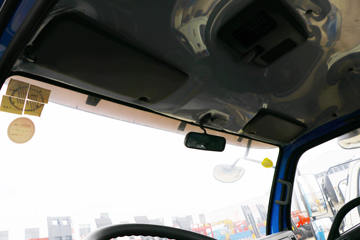 ����Ծ�� ����X500 125���� 4X2 ƽ�����䳵(SH5042TPBKFDCWZ)ͼƬ