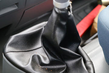 ����Ծ�� ����X500 125���� 4X2 ƽ�����䳵(SH5042TPBKFDCWZ)ͼƬ