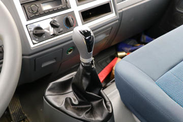 ����Ծ�� ����X500 125���� 4X2 ƽ�����䳵(SH5042TPBKFDCWZ)ͼƬ