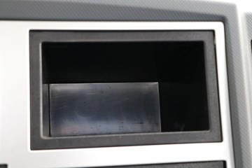 ����Ծ�� ����X500 125���� 4X2 ƽ�����䳵(SH5042TPBKFDCWZ)ͼƬ