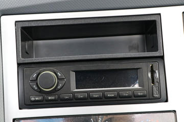 ����Ծ�� ����X500 125���� 4X2 ƽ�����䳵(SH5042TPBKFDCWZ)ͼƬ