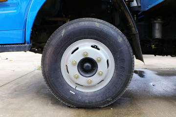 ����Ծ�� ����X500 125���� 4X2 ƽ�����䳵(SH5042TPBKFDCWZ)ͼƬ