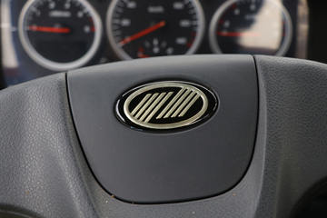 ����Ծ�� ����X500 125���� 4X2 ƽ�����䳵(SH5042TPBKFDCWZ)ͼƬ