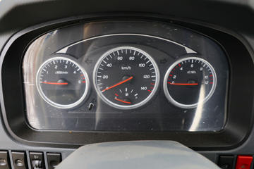 ����Ծ�� ����X500 125���� 4X2 ƽ�����䳵(SH5042TPBKFDCWZ)ͼƬ