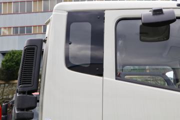 �����½� ���KS 180���� 4X2 4.5����ж��(10��)ͼƬ