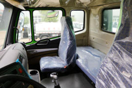 豪瀚J5G&nbsp;吸污/吸粪车驾驶室图片