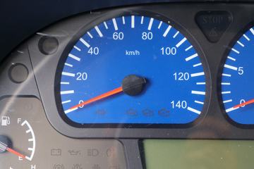 �����½� ���KS 180���� 4X2 4.5����ж��(10��)ͼƬ