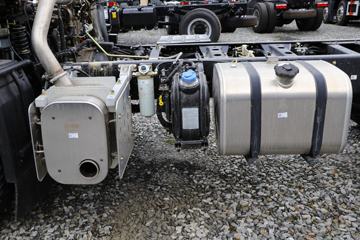 �����½� ���KS 180���� 4X2 4.5����ж��(10��)ͼƬ