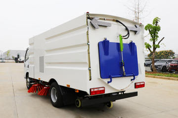 多利卡D6&nbsp;扫路车外观图片