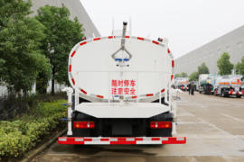 东风畅行&nbsp;洒水车/喷洒车外观图片