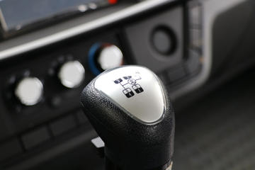 �����½� ����D1 130���� 4X2 �̻�������(ר����)(YZZ5160GPSEX)ͼƬ