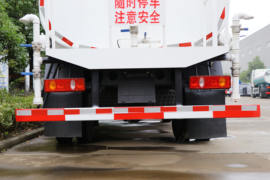 东风畅行&nbsp;洒水车/喷洒车底盘图片