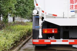 东风畅行&nbsp;洒水车/喷洒车底盘图片