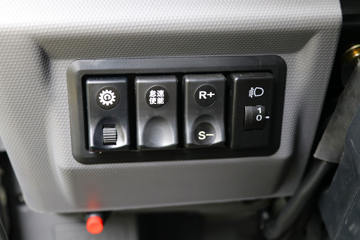 �����½� ����D1 130���� 4X2 �̻�������(ר����)(YZZ5160GPSEX)ͼƬ