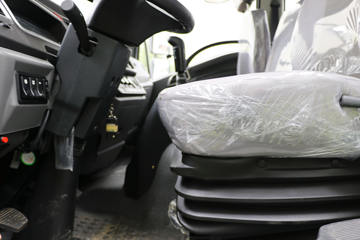 �����½� ����D1 130���� 4X2 �̻�������(ר����)(YZZ5160GPSEX)ͼƬ