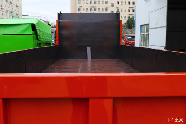 优惠 0.4万 昆山三环十通昊龙自卸车促销