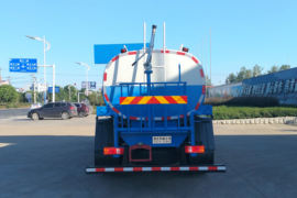 重汽HOWO轻卡底盘&nbsp;洒水车/喷洒车外观图片