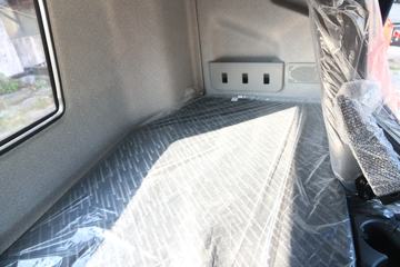 һ����� ��J6P�ؿ� �ʻݰ�2.0 420���� 6X4ǣ����(CA4250P66K24T1A1E5)ͼƬ